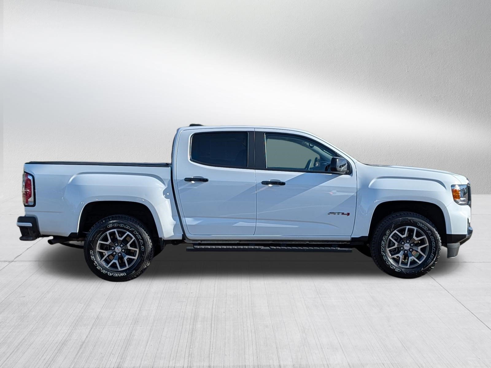 Used 2022 GMC Canyon AT4 w/ Trailering Package AWD/4WD image 8