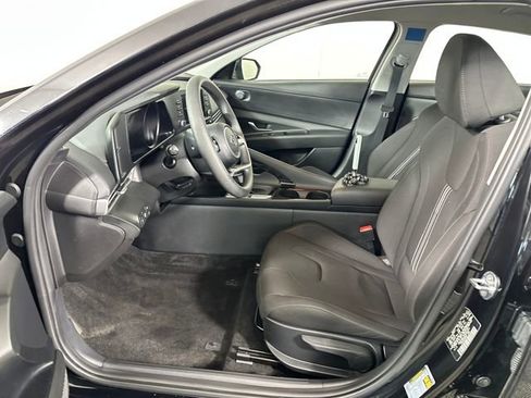 Used 2023 Hyundai Elantra Blue w/ Preferred Accessory Package image 11