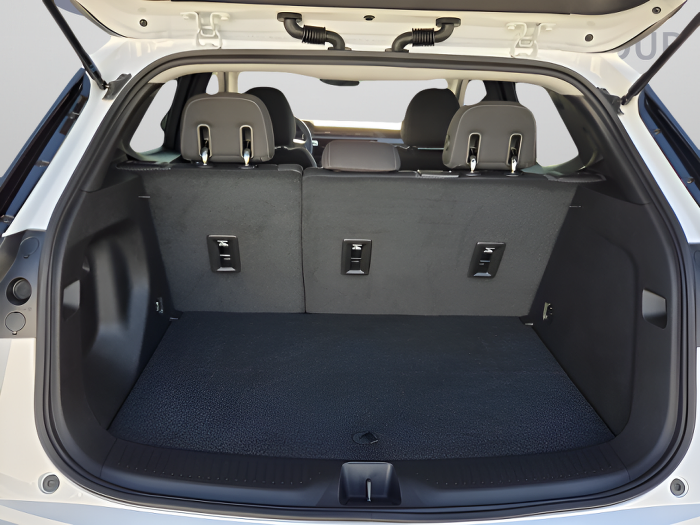Certified 2027 Chevrolet Bolt LT w/ Comfort Package FWD image 14