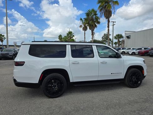 New 2025 Jeep Wagoneer L Series II w/ HD Trailer Tow Package w/25F image 7