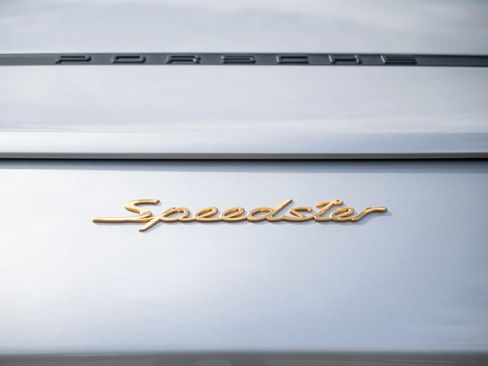 Used 2019 Porsche 911 Speedster RWD image 33