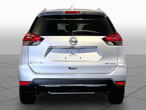 Used 2019 Nissan Rogue SV w/ Premium Package AWD/4WD image 5