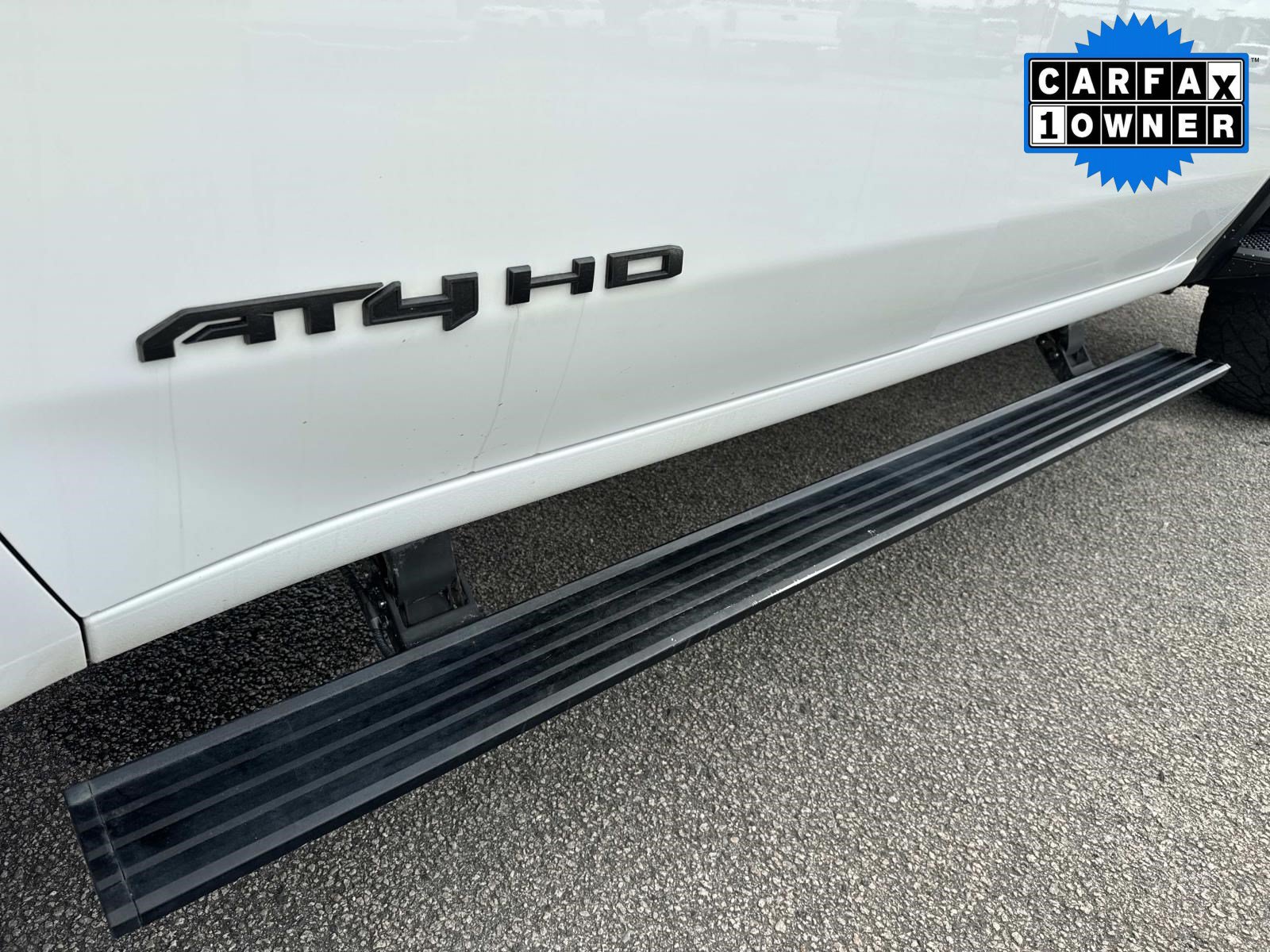 Used 2024 GMC Sierra 2500 AT4 w/ AT4 Premium Plus Package AWD/4WD image 12