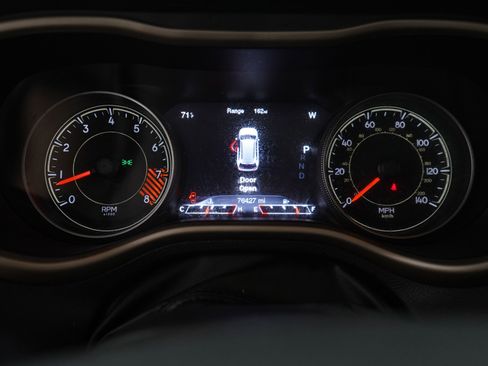 Used 2015 Jeep Cherokee Limited w/ Luxury Group AWD/4WD image 30