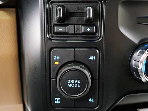 Used 2023 Ford F250 Lariat w/ Chrome Package AWD/4WD image 30