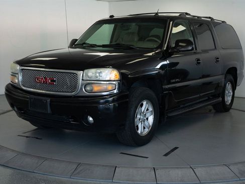 Used 2004 GMC Yukon XL Denali AWD/4WD image 3