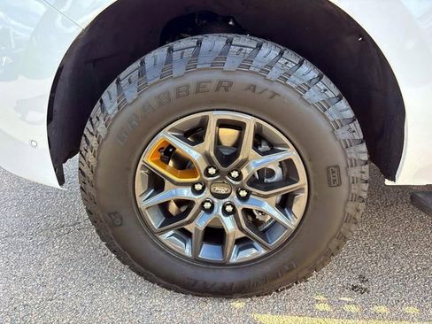 Used 2025 Ford Expedition Tremor AWD/4WD image 8