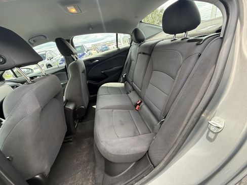 Used 2019 Chevrolet Cruze LT w/ Convenience Package FWD image 30