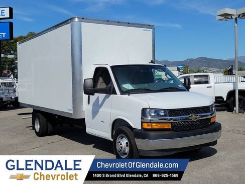 New 2025 Chevrolet Express 3500 w/ Power Convenience Package image 10