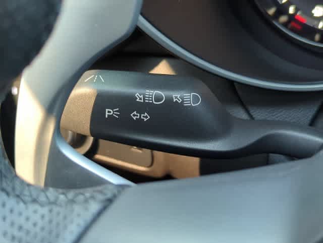 Used 2025 Alfa Romeo Giulia AWD image 28
