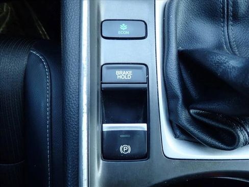 Used 2018 Honda Accord Sport image 20