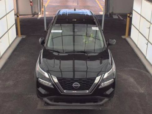 Used 2023 Nissan Rogue SV FWD image 2