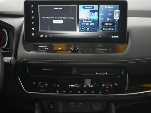 Used 2024 Nissan Rogue SL image 17