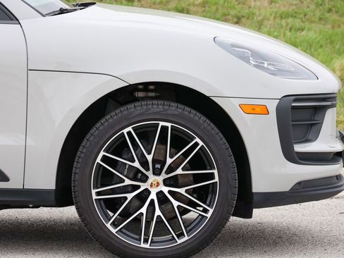 Certified 2026 Porsche Macan image 14