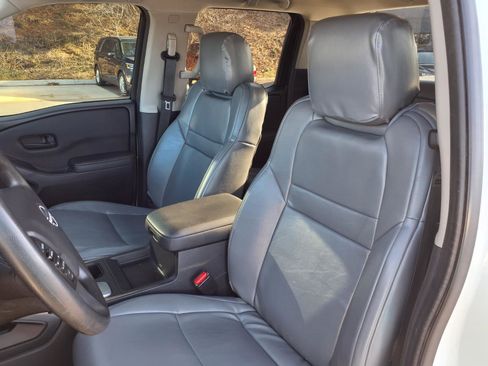 Used 2022 Nissan Frontier S w/ Technology Package image 15