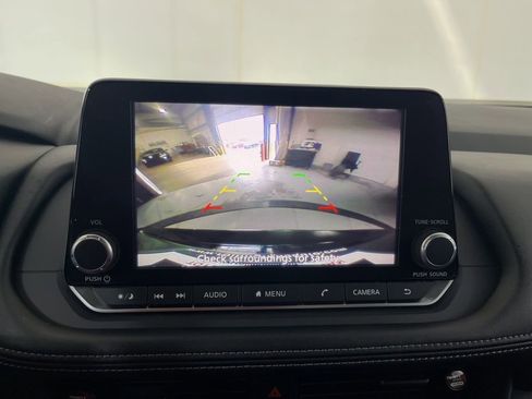 Used 2024 Nissan Rogue S AWD/4WD image 67
