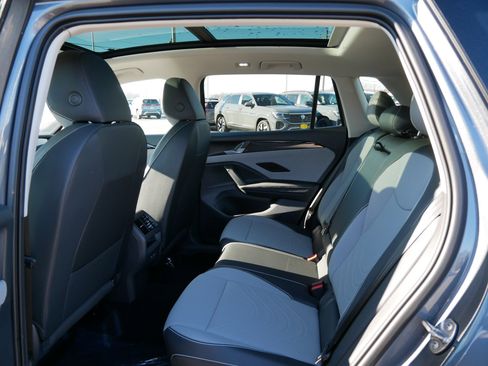 New 2026 Volkswagen Tiguan SE image 6