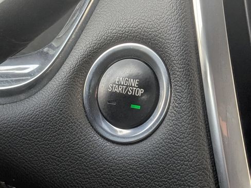 Used 2022 Chevrolet Traverse LT AWD/4WD image 27