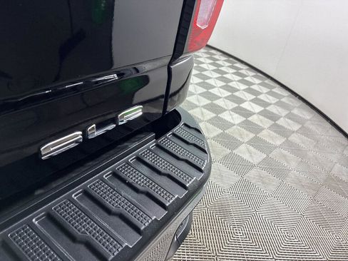 Used 2021 GMC Sierra 2500 SLE w/ SLE Convenience Package image 5