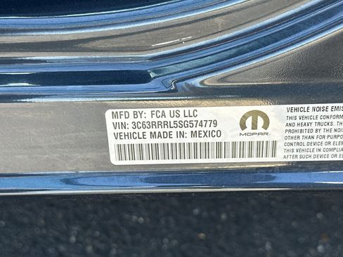 New 2025 RAM 3500 Limited image 27