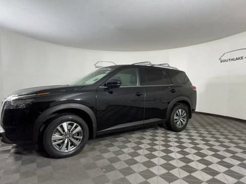Certified 2025 Nissan Pathfinder SL FWD image 5