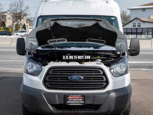 Used 2018 Ford Transit 150 XL image 5