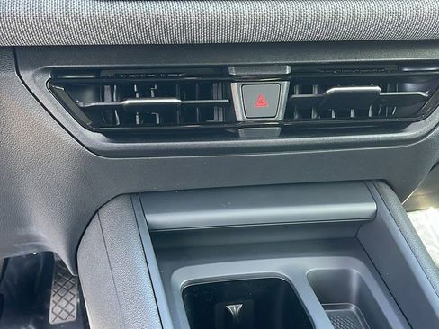 Certified 2025 Volkswagen Tiguan S FWD image 21