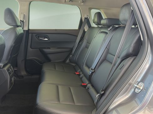 Certified 2023 Nissan Rogue SL w/ SL Premium Package FWD image 15