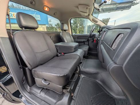 Used 2004 Dodge Ram 1500 Truck ST w/ ST Value Group image 5
