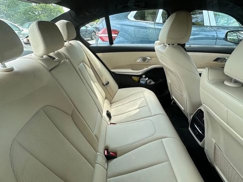 Used 2022 BMW 330i Sedan w/ Convenience Package RWD image 7