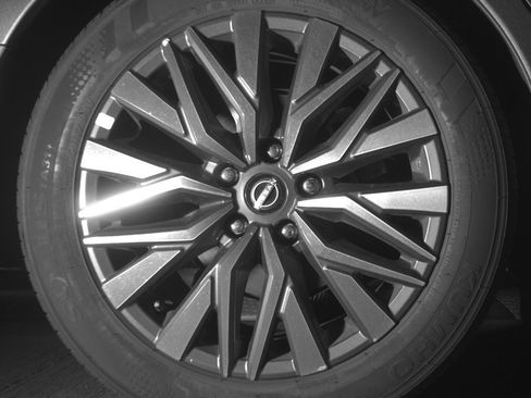 Used 2025 Nissan Altima 2.5 SV FWD image 15
