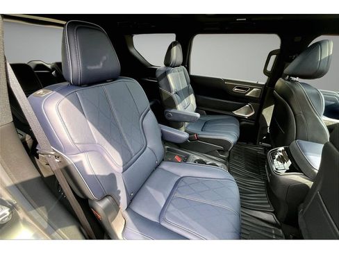 Used 2026 INFINITI QX80 4WD w/ Sport Exterior Package image 41