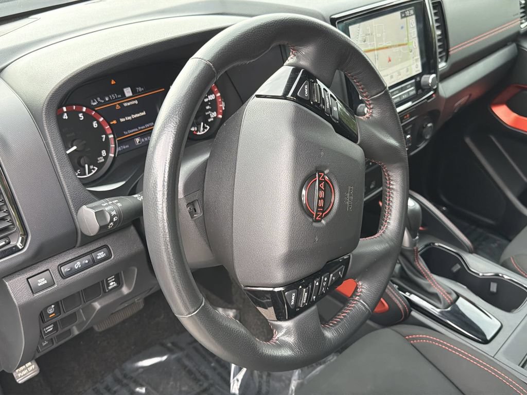 Certified 2022 Nissan Frontier Pro-X RWD image 11