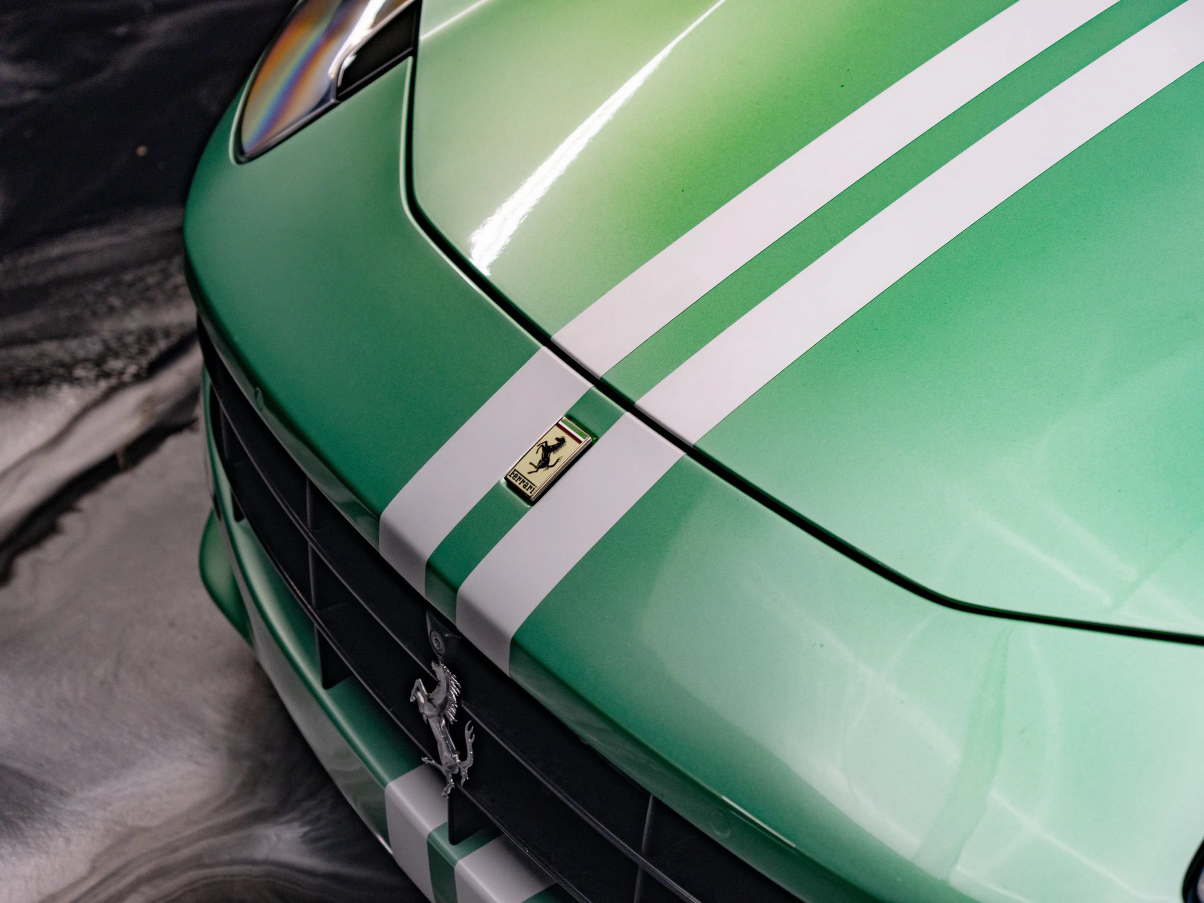 Used 2012 Ferrari FF AWD/4WD image 11