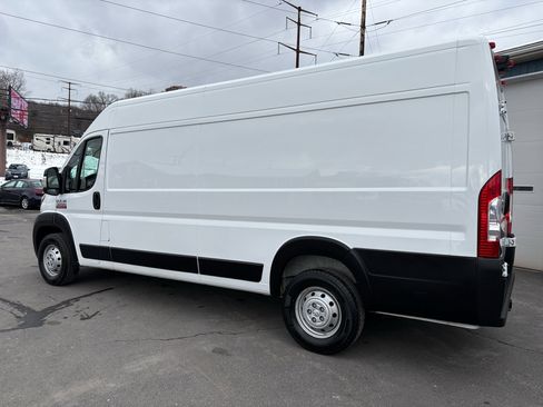 Used 2022 RAM ProMaster 3500 w/ Convenience Group image 3