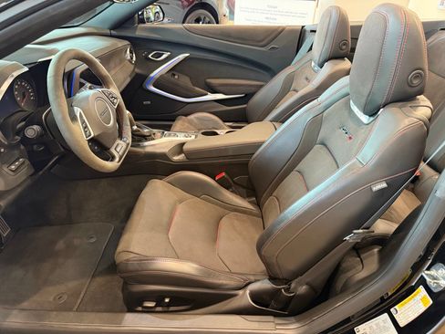 Used 2022 Chevrolet Camaro ZL1 RWD image 20