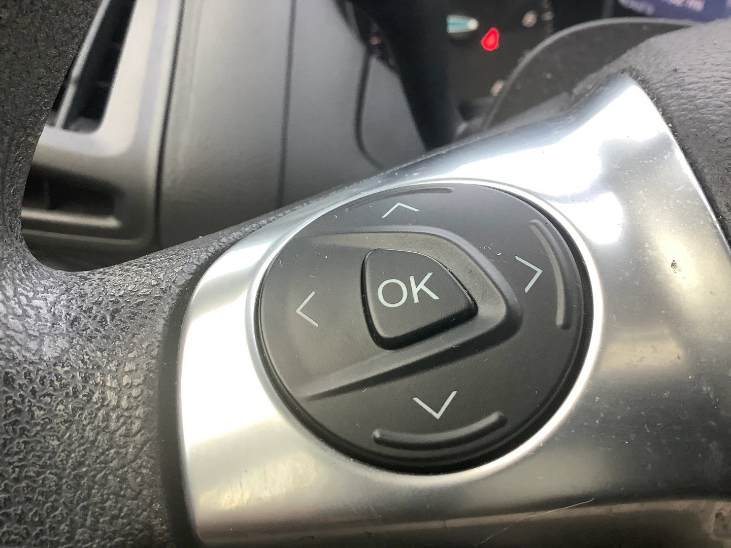 Used 2012 Ford Focus SE FWD image 39