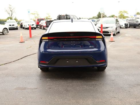 Used 2024 Toyota Prius LE FWD image 6