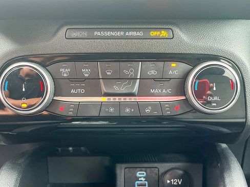 Used 2022 Ford Escape SE w/ SE Sport Appearance Package FWD image 15