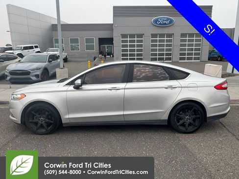Used 2013 Ford Fusion S FWD image 3