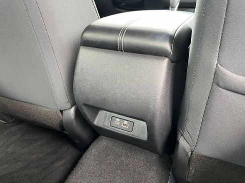 Used 2025 Nissan Altima 2.5 SV FWD image 25