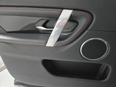 Used 2023 Land Rover Discovery Sport S R-Dynamic image 21