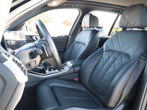 Used 2025 BMW X5 xDrive40i AWD/4WD image 31