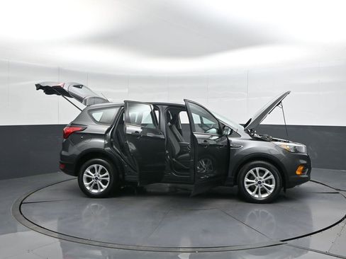 Used 2019 Ford Escape S image 64