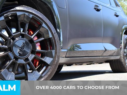 Used 2025 BMW XM AWD/4WD image 2