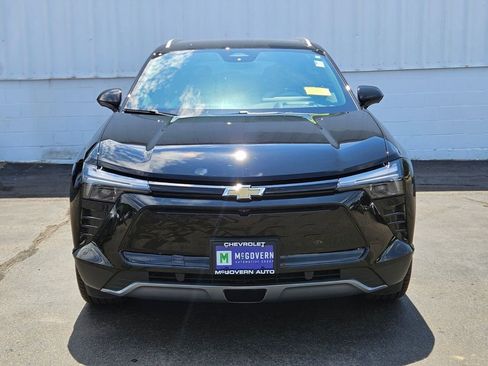 New 2025 Chevrolet Blazer EV LT image 8