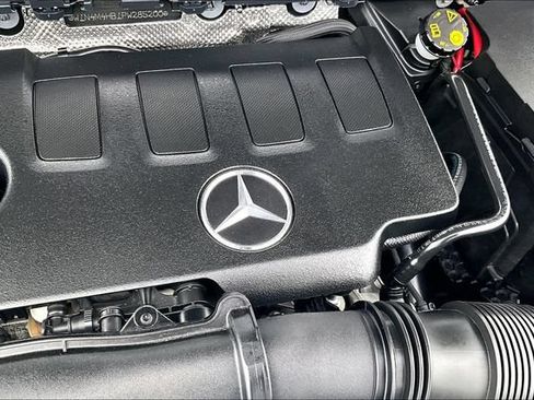 Certified 2023 Mercedes-Benz GLB 250 4MATIC w/ Premium Package image 29