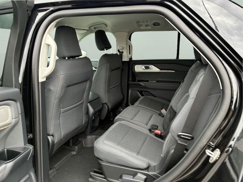 New 2026 Ford Explorer Active AWD/4WD image 15