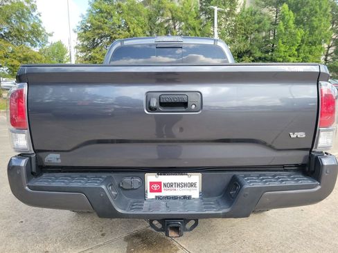 Used 2023 Toyota Tacoma TRD Off-Road w/ Technology Package AWD/4WD image 5