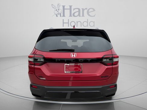 Used 2026 Honda Pilot Sport image 4